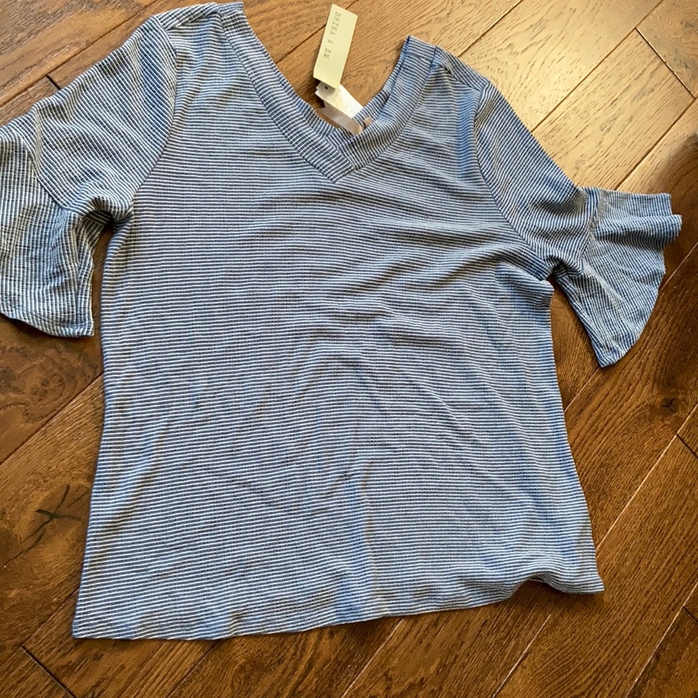Brina & Em flutter sleeve knit top XL NWT